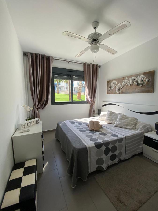 Oasis Beach Apartments Аліканте Екстер'єр фото